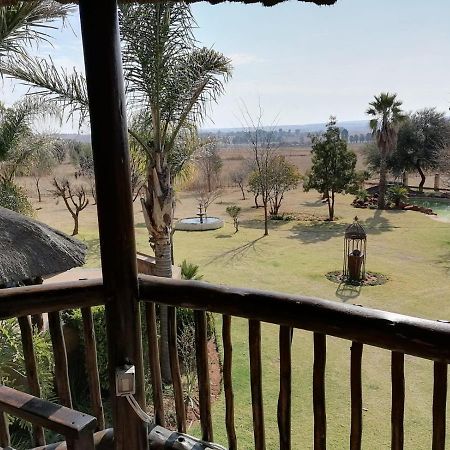 Kwena Maribane Lodge Бронкхорстспрёйт Экстерьер фото