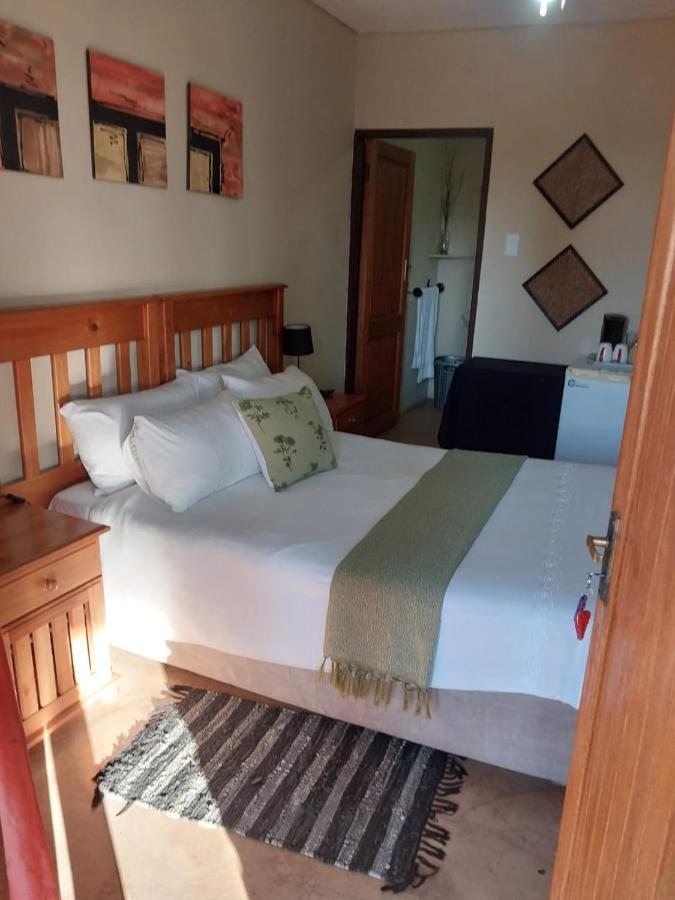 Kwena Maribane Lodge Бронкхорстспрёйт Экстерьер фото