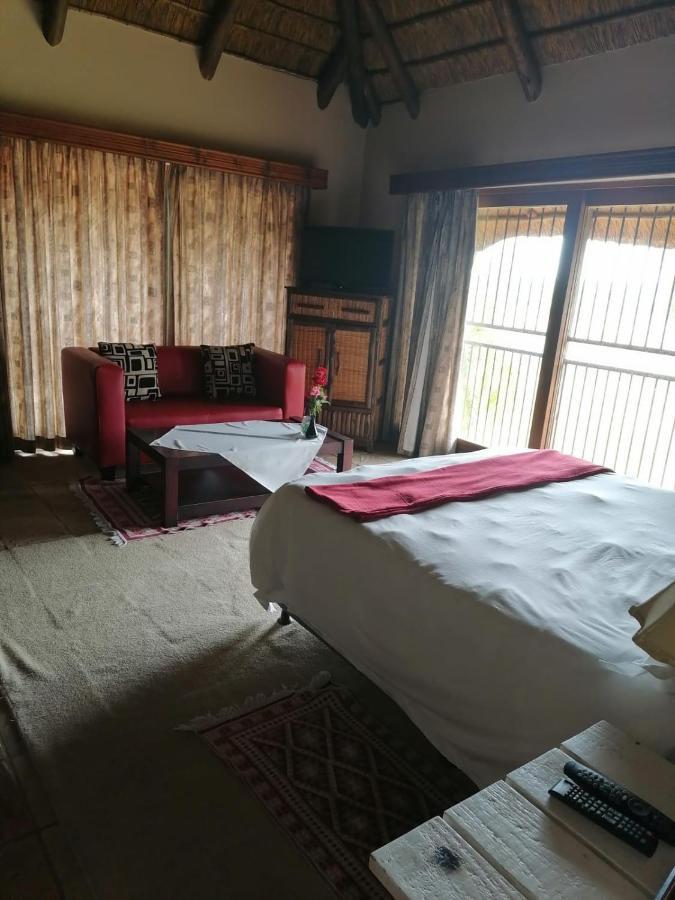 Kwena Maribane Lodge Бронкхорстспрёйт Экстерьер фото